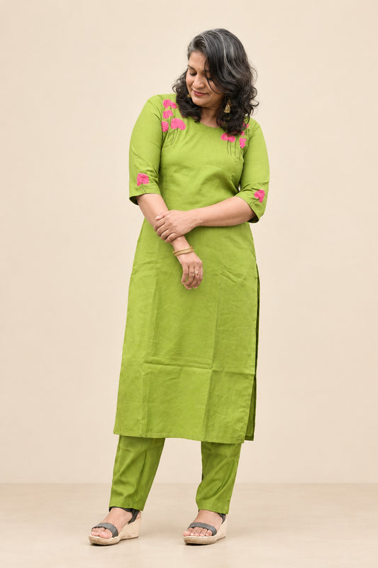 Green colour daily wear kurti set collections