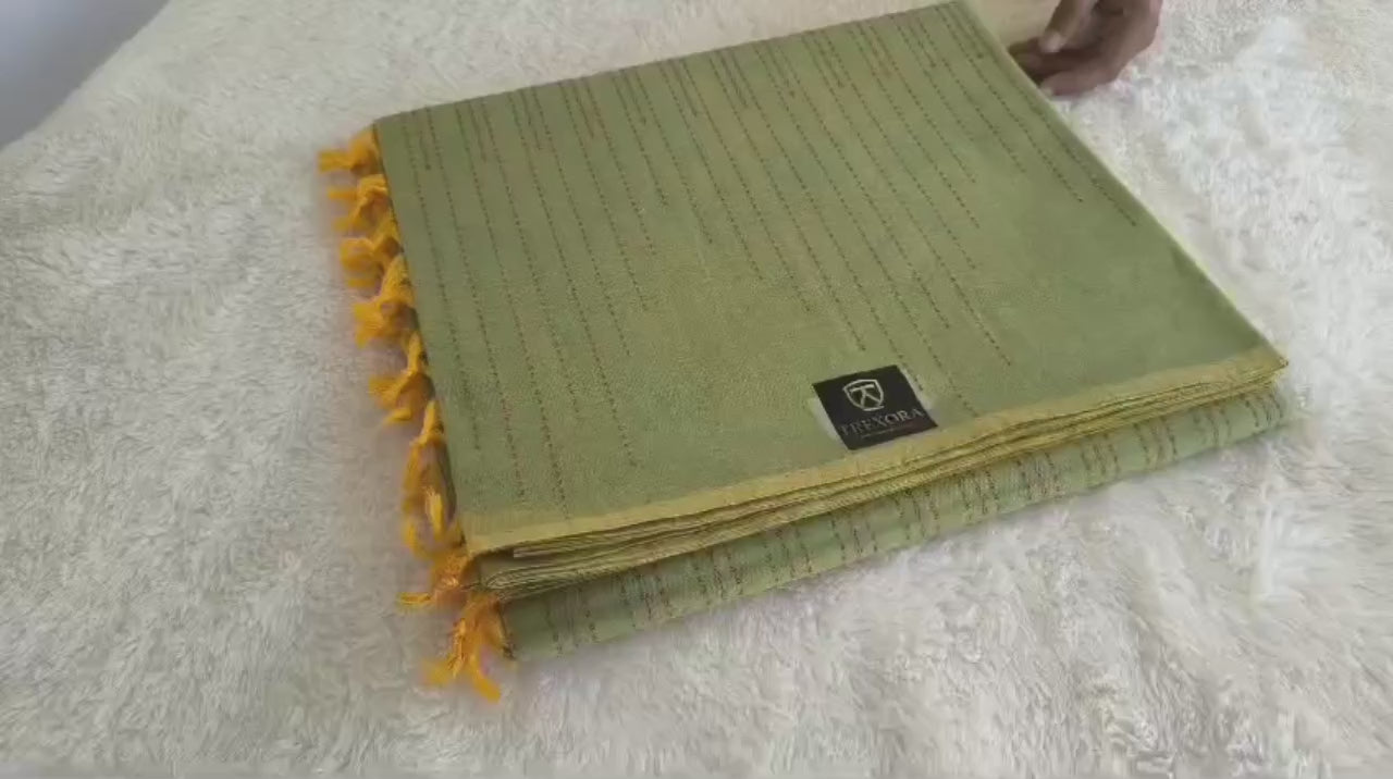 ight Green Pure Cotton Saree with Dual Pattern Design