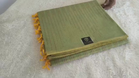 ight Green Pure Cotton Saree with Dual Pattern Design